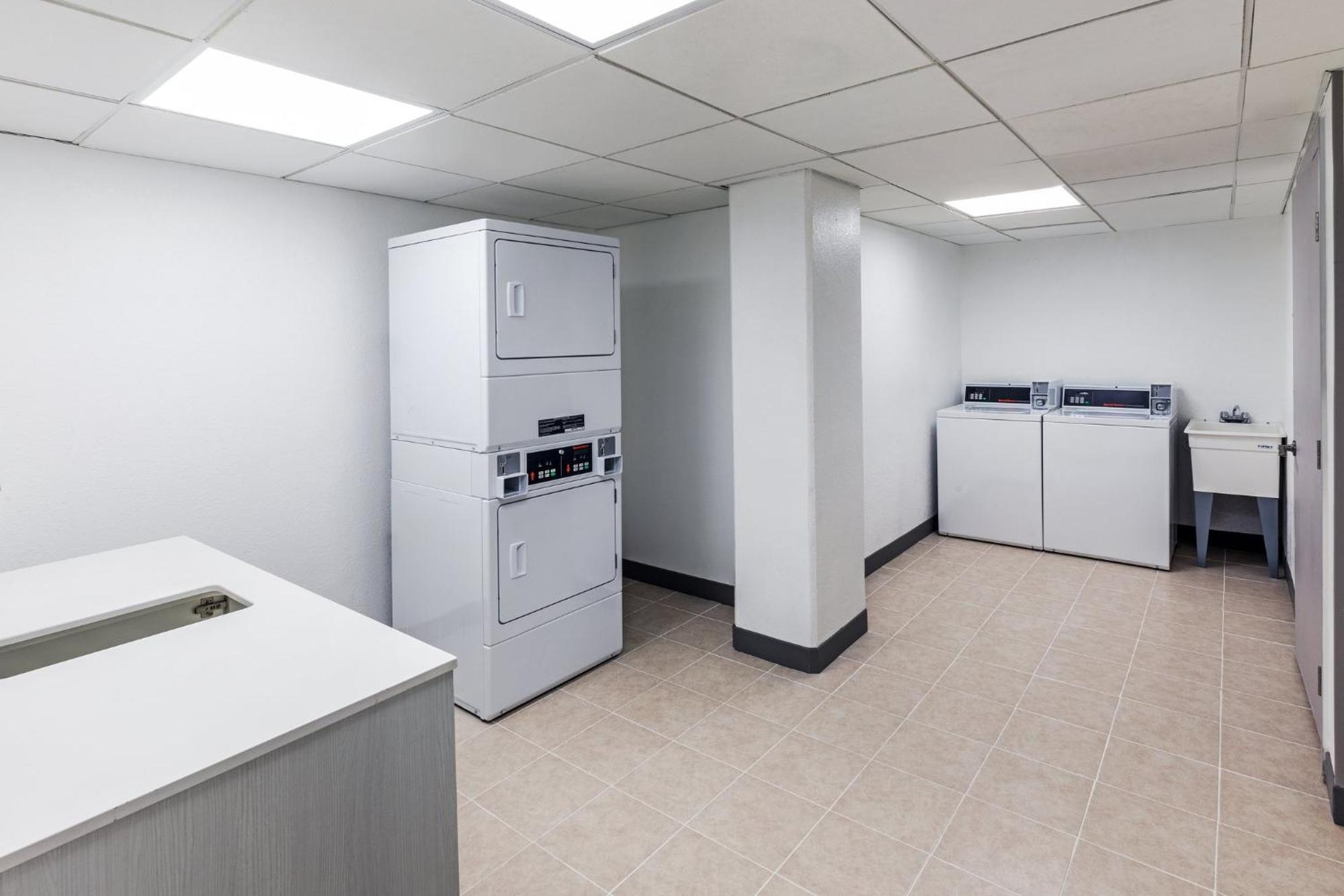 Holiday Inn Express El Paso-Central By Ihg Exterior foto