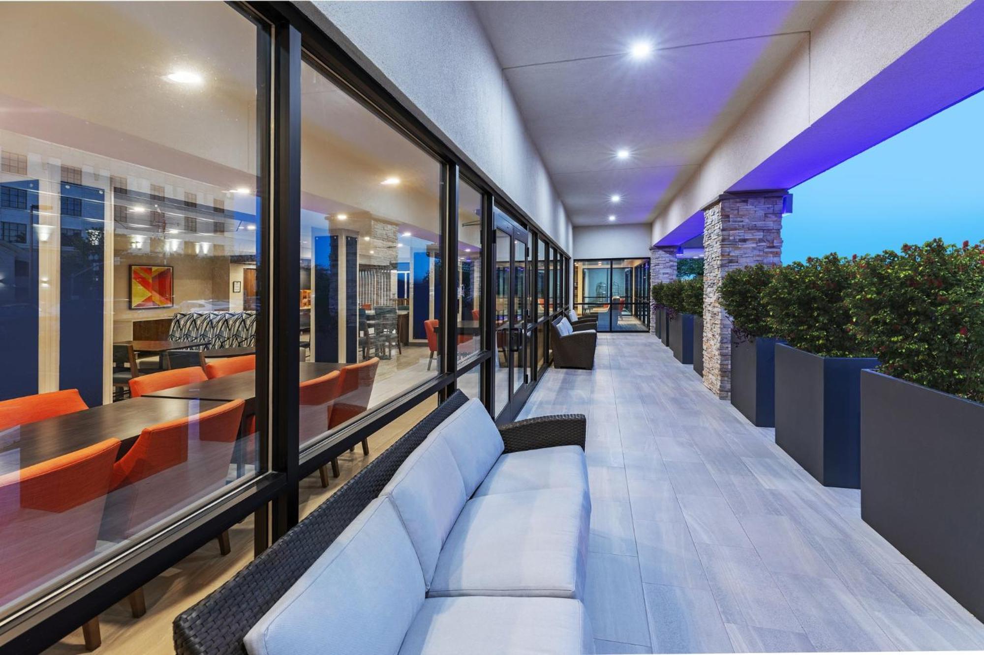 Holiday Inn Express El Paso-Central By Ihg Exterior foto